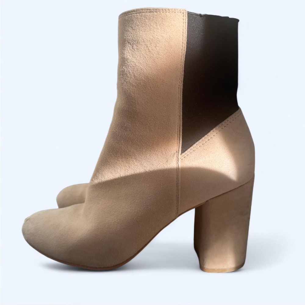 Elegant Light Pink Suede Women's Ankle Boots